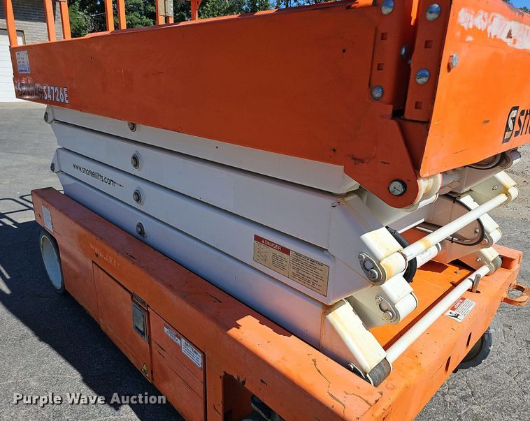 image for item DQ1175 2015 Snorkel S4726E  scissor lift