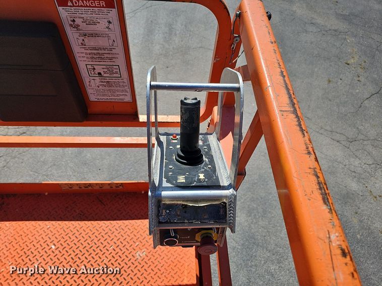 image for item DQ1175 2015 Snorkel S4726E  scissor lift