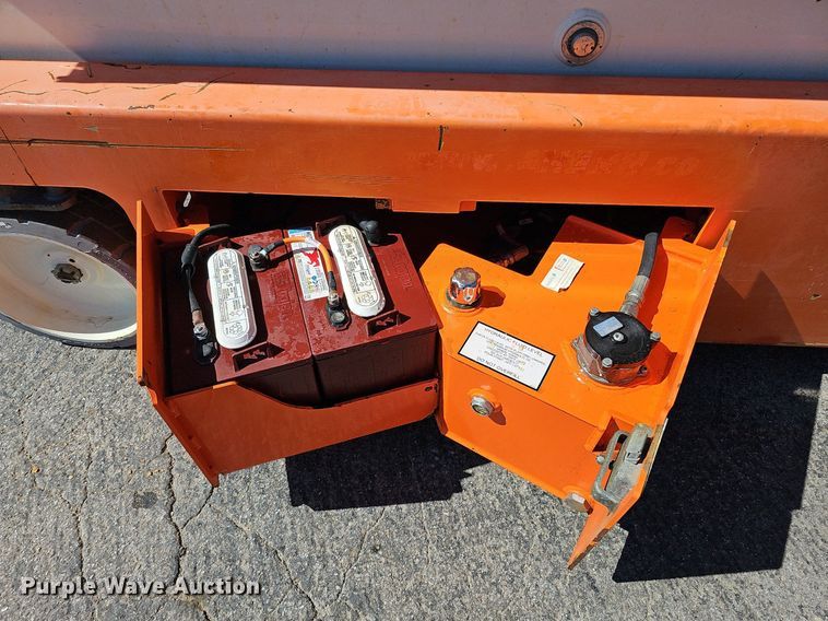 image for item DQ1175 2015 Snorkel S4726E  scissor lift