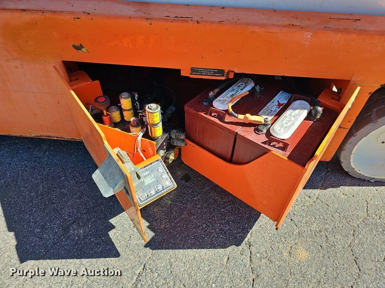 image for item DQ1175 2015 Snorkel S4726E  scissor lift