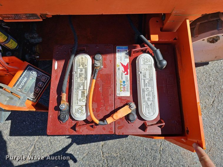 image for item DQ1175 2015 Snorkel S4726E  scissor lift