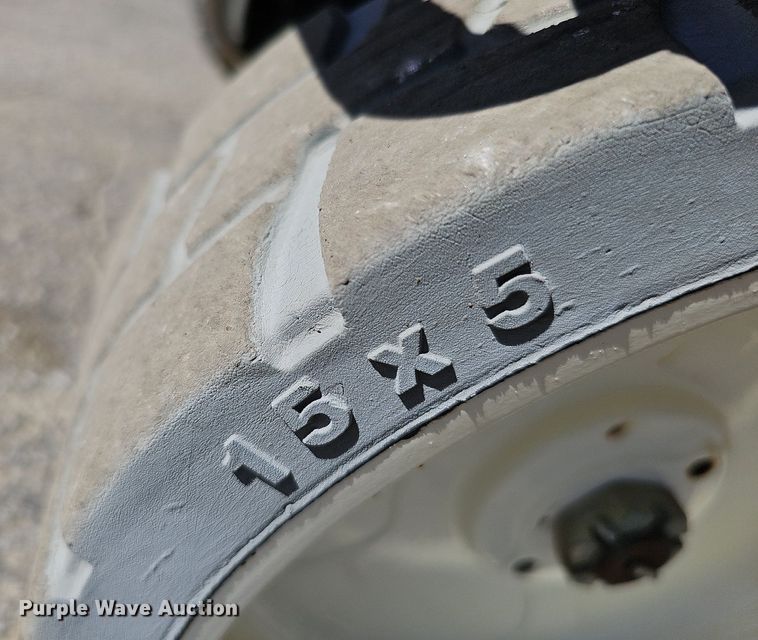 image for item DQ1175 2015 Snorkel S4726E  scissor lift