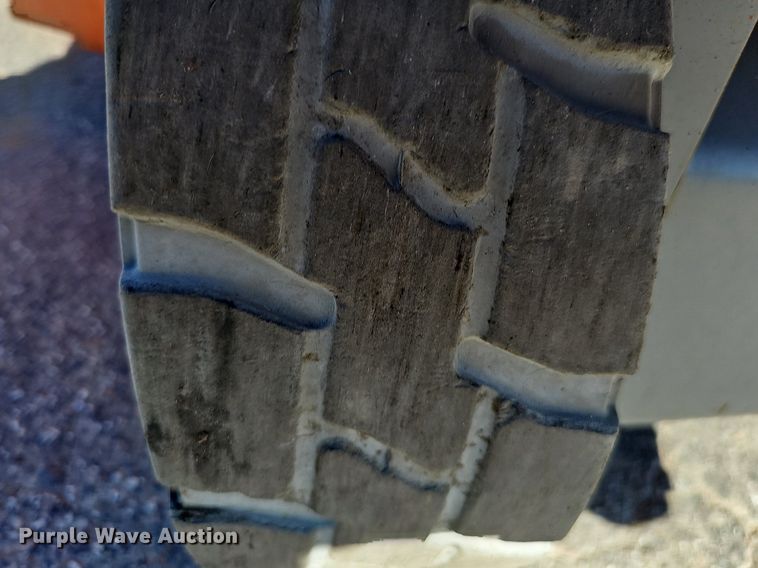 image for item DQ1175 2015 Snorkel S4726E  scissor lift