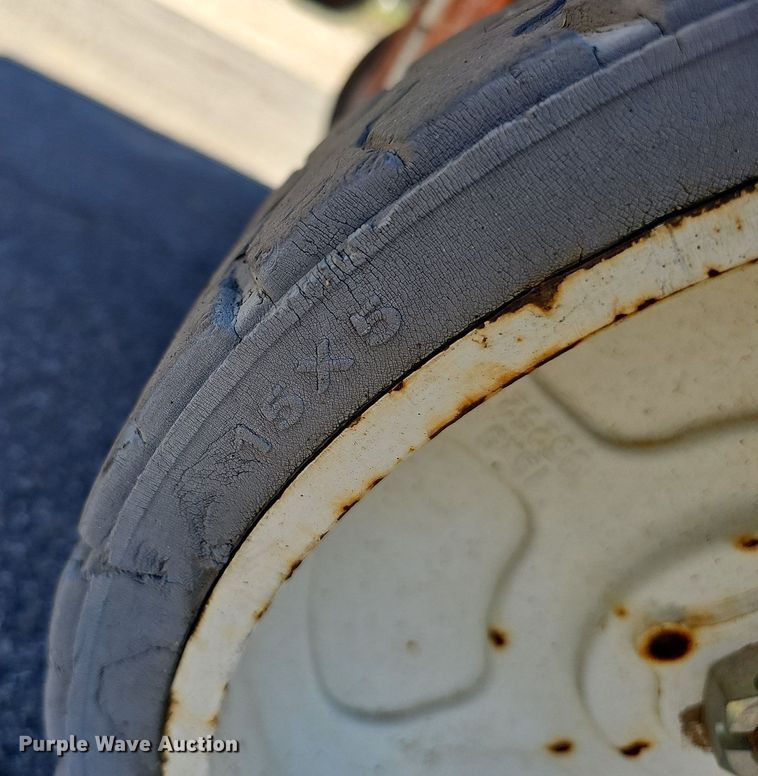 image for item DQ1175 2015 Snorkel S4726E  scissor lift