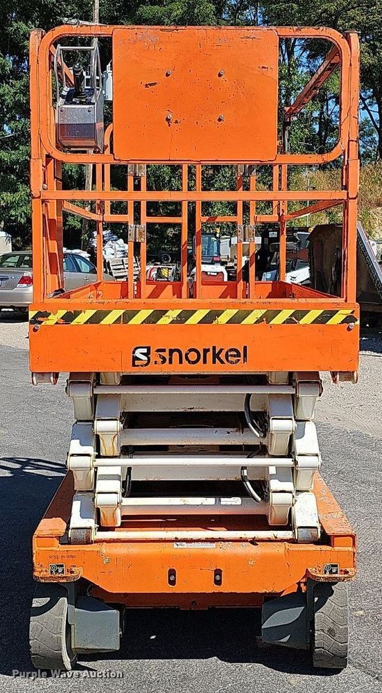 image for item DQ1176 2016 Snorkel S4732E  scissor lift