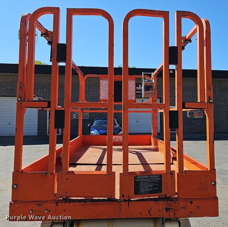 image for item DQ1176 2016 Snorkel S4732E  scissor lift