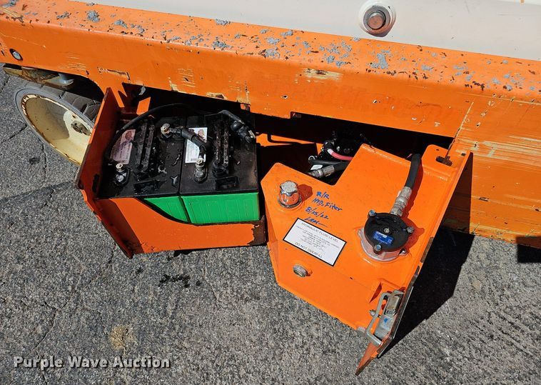 image for item DQ1176 2016 Snorkel S4732E  scissor lift