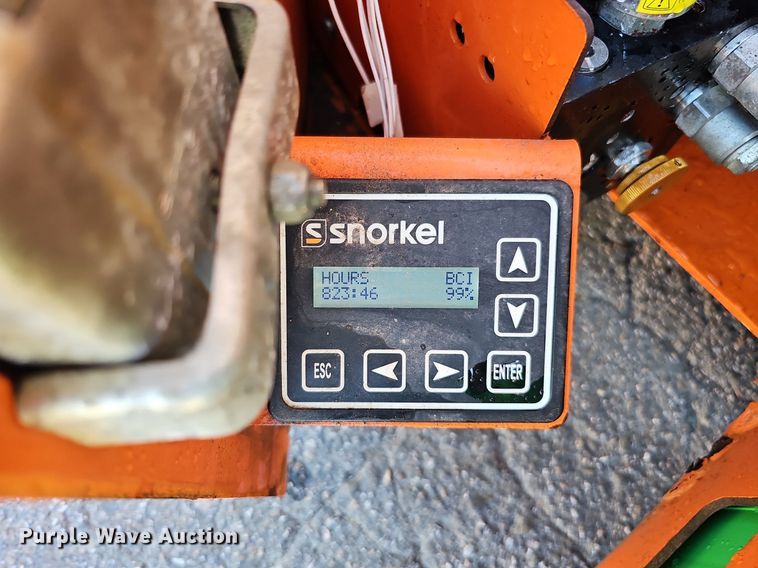 image for item DQ1176 2016 Snorkel S4732E  scissor lift