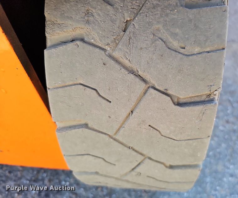 image for item DQ1176 2016 Snorkel S4732E  scissor lift