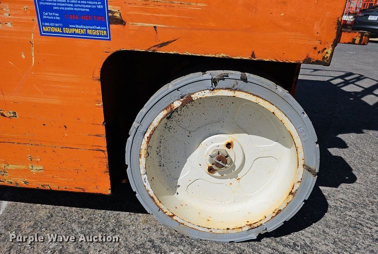 image for item DQ1176 2016 Snorkel S4732E  scissor lift