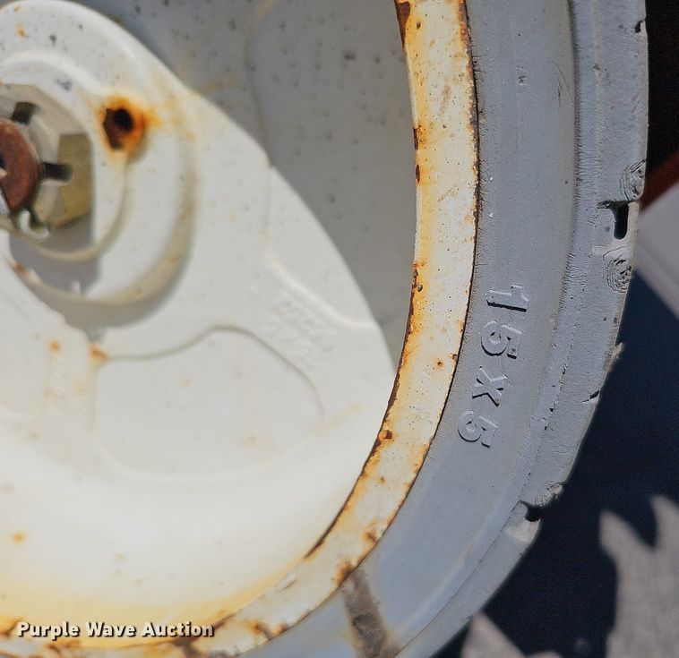 image for item DQ1176 2016 Snorkel S4732E  scissor lift