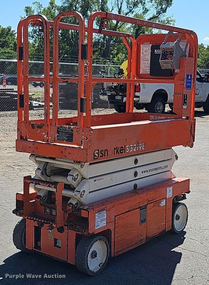 image for item DQ1177 2016 Snorkel S3219E  scissor lift