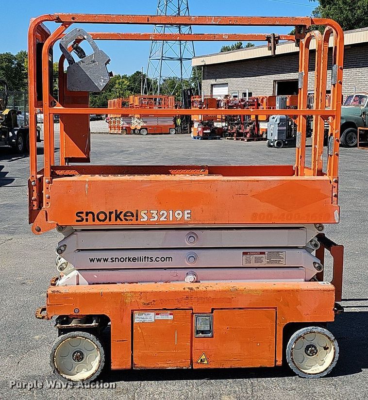 image for item DQ1177 2016 Snorkel S3219E  scissor lift