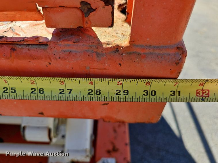 image for item DQ1177 2016 Snorkel S3219E  scissor lift