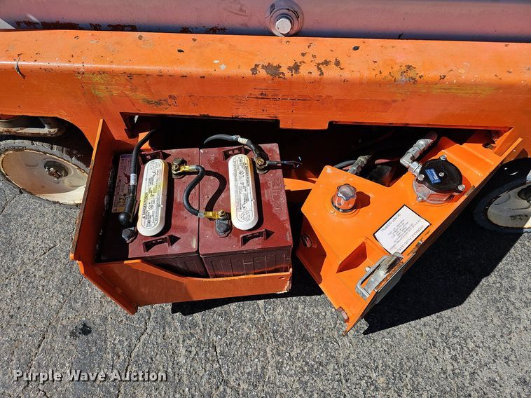 image for item DQ1177 2016 Snorkel S3219E  scissor lift