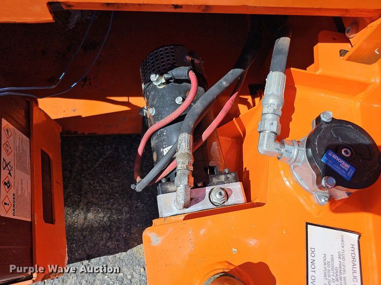 image for item DQ1177 2016 Snorkel S3219E  scissor lift