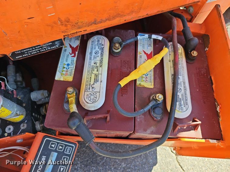 image for item DQ1177 2016 Snorkel S3219E  scissor lift