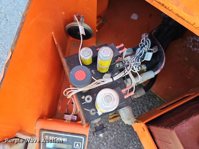 image for item DQ1177 2016 Snorkel S3219E  scissor lift