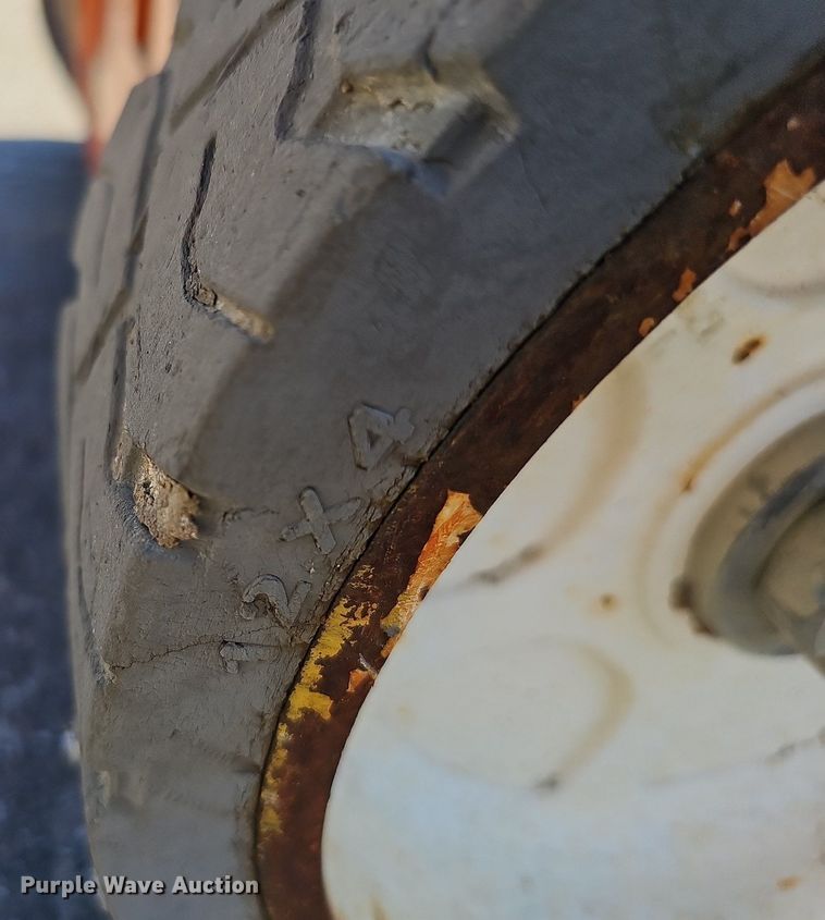 image for item DQ1177 2016 Snorkel S3219E  scissor lift