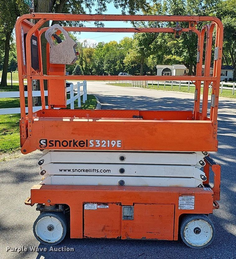 image for item DQ1178 2016 Snorkel S3219E  scissor lift