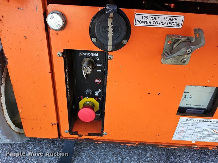 image for item DQ1178 2016 Snorkel S3219E  scissor lift