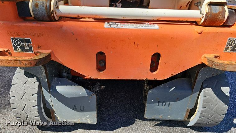 image for item DQ1178 2016 Snorkel S3219E  scissor lift