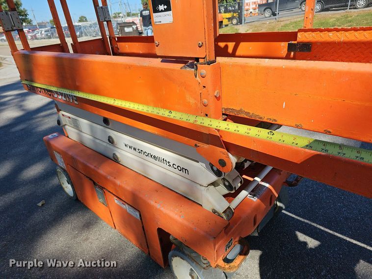 image for item DQ1178 2016 Snorkel S3219E  scissor lift