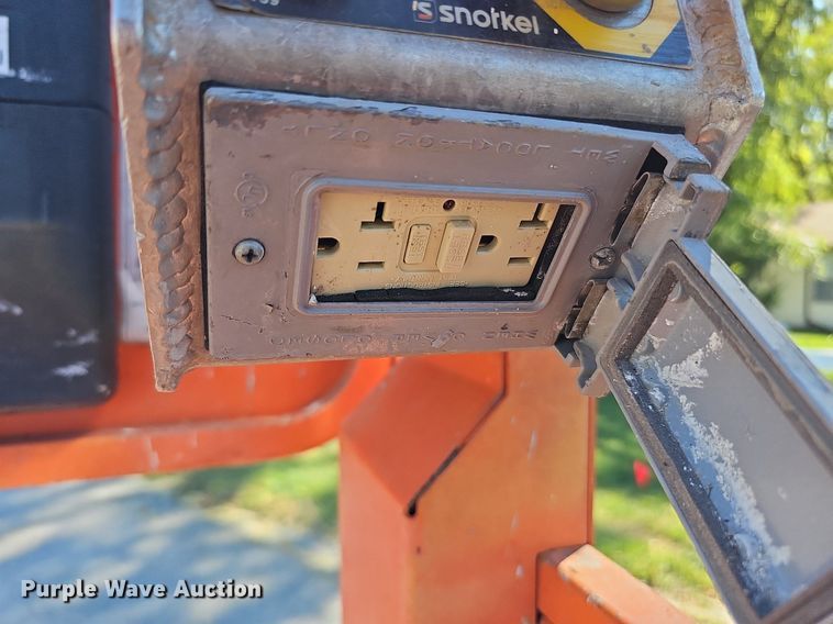 image for item DQ1178 2016 Snorkel S3219E  scissor lift