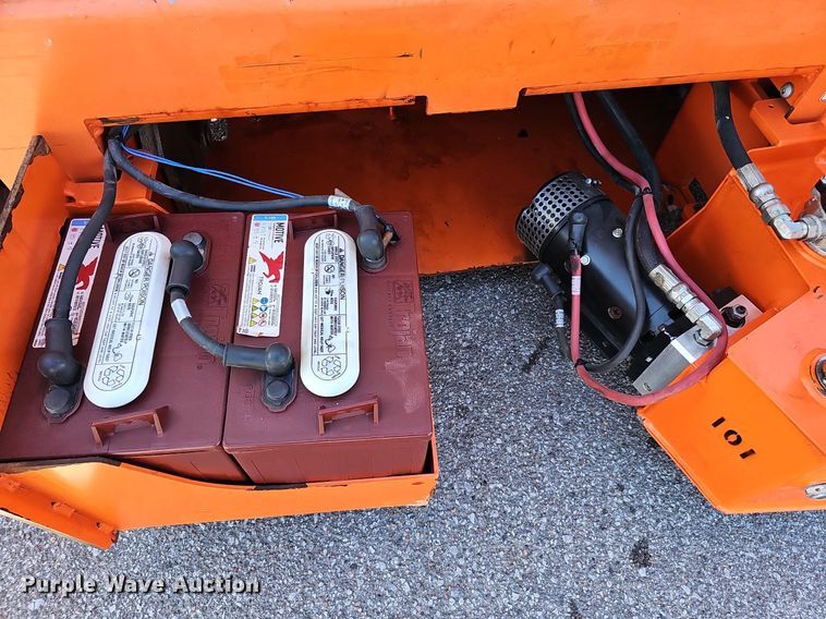 image for item DQ1178 2016 Snorkel S3219E  scissor lift