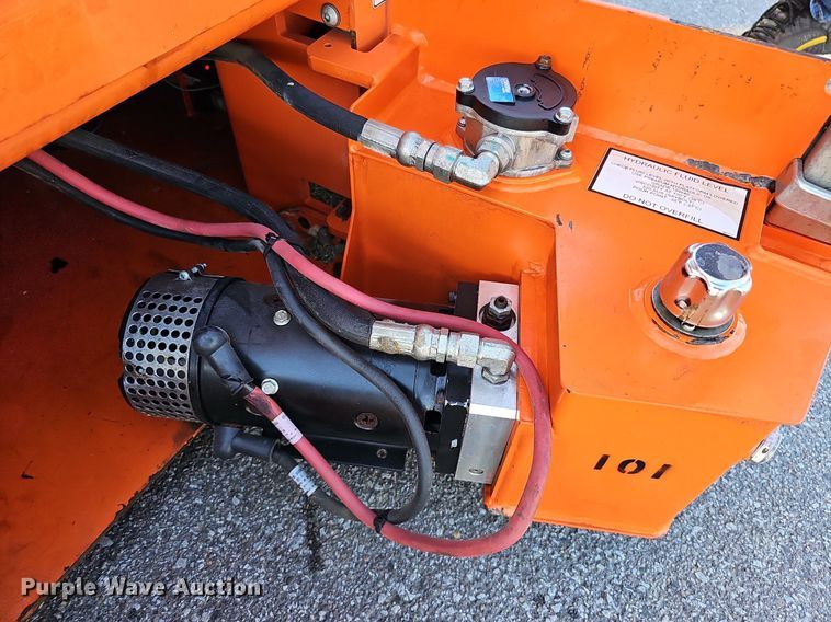 image for item DQ1178 2016 Snorkel S3219E  scissor lift