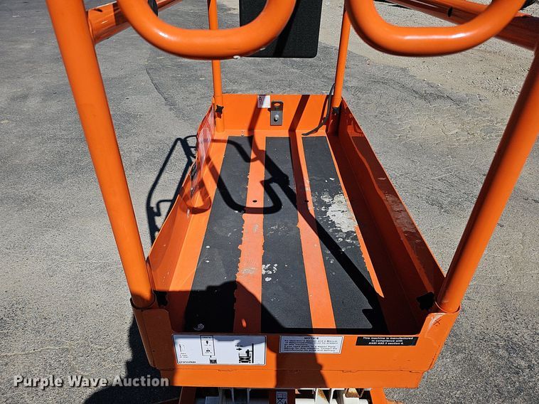 image for item DQ1179 2016 Snorkel S3008P  scissor lift