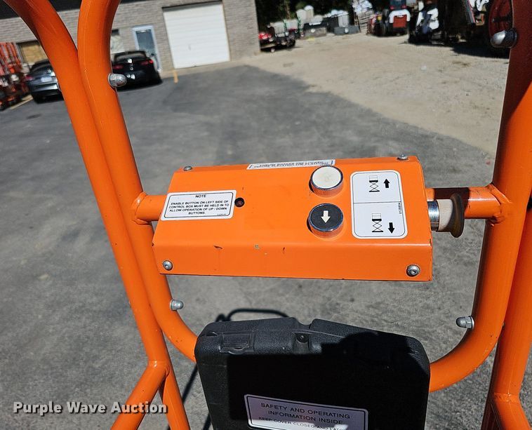 image for item DQ1179 2016 Snorkel S3008P  scissor lift