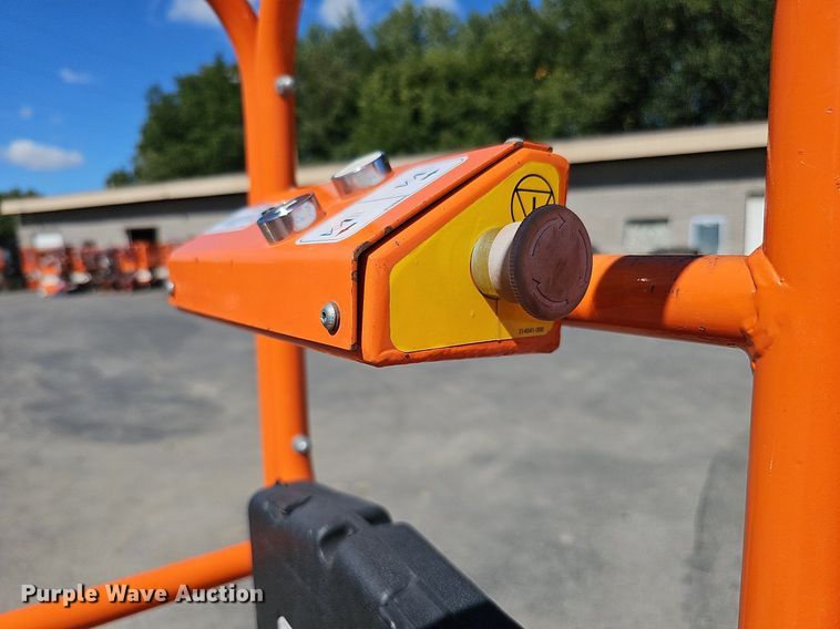 image for item DQ1179 2016 Snorkel S3008P  scissor lift