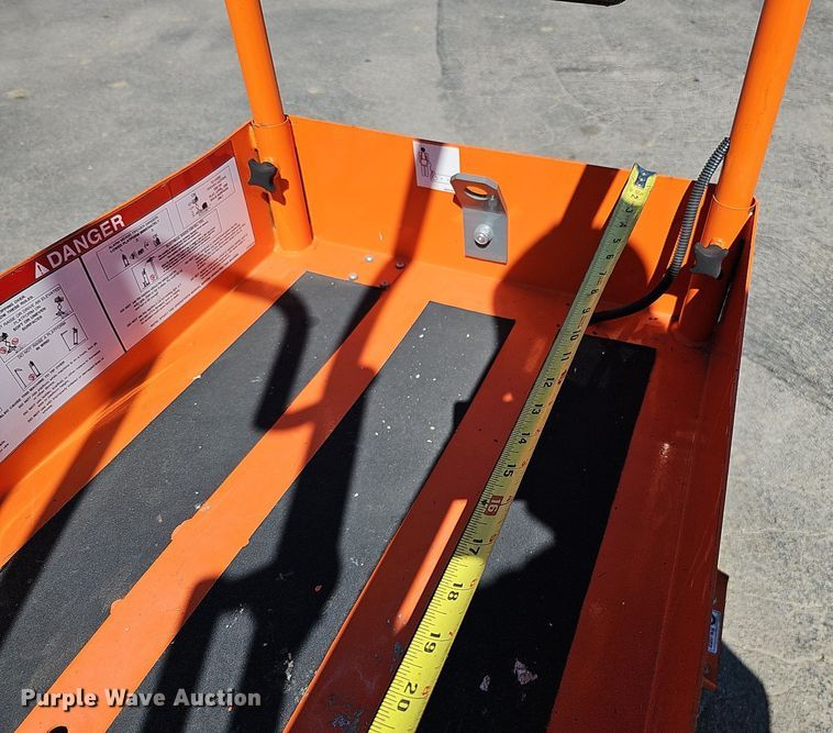 image for item DQ1179 2016 Snorkel S3008P  scissor lift