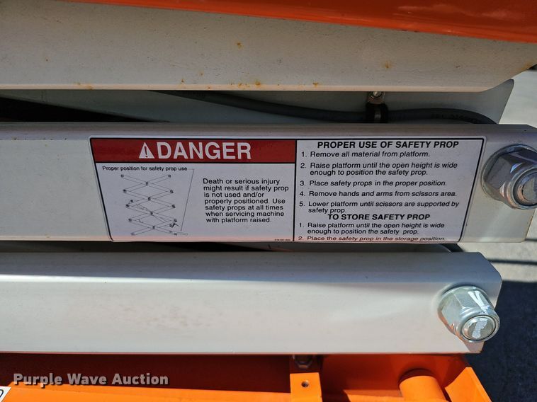 image for item DQ1179 2016 Snorkel S3008P  scissor lift