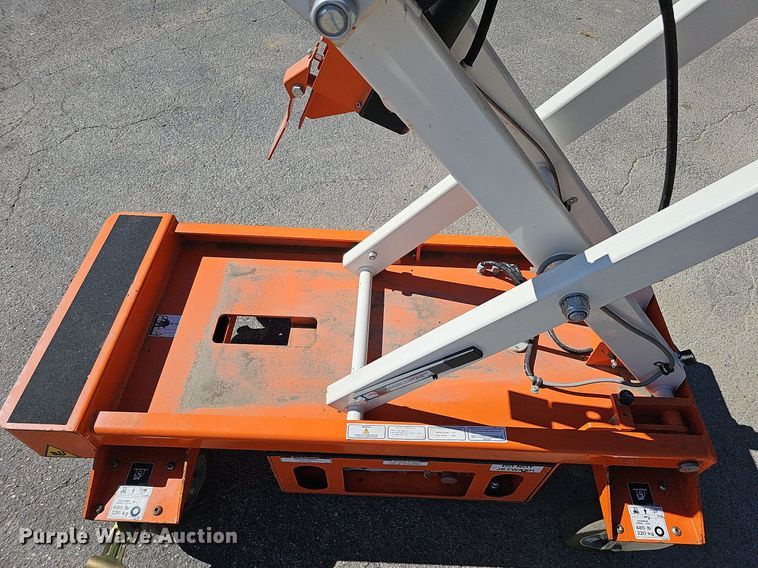 image for item DQ1179 2016 Snorkel S3008P  scissor lift
