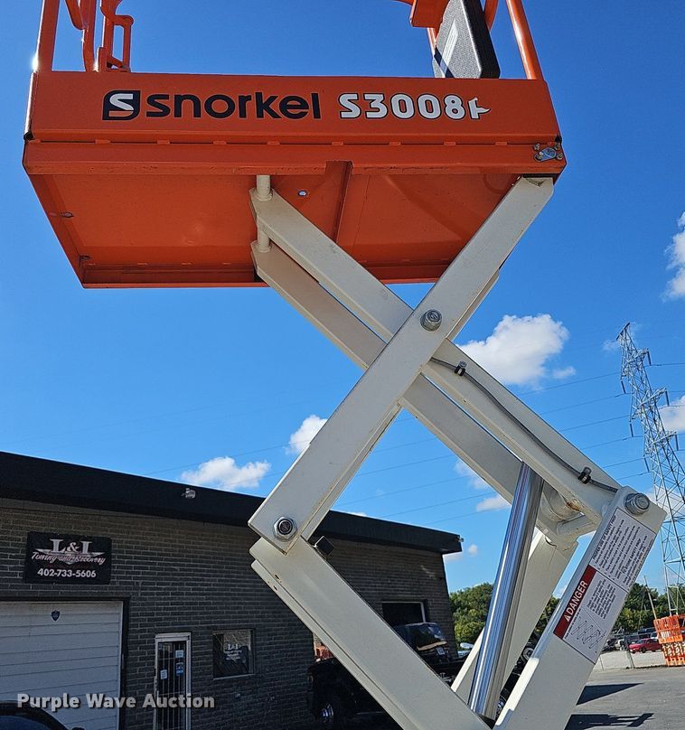 image for item DQ1179 2016 Snorkel S3008P  scissor lift