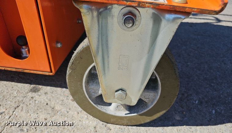 image for item DQ1179 2016 Snorkel S3008P  scissor lift