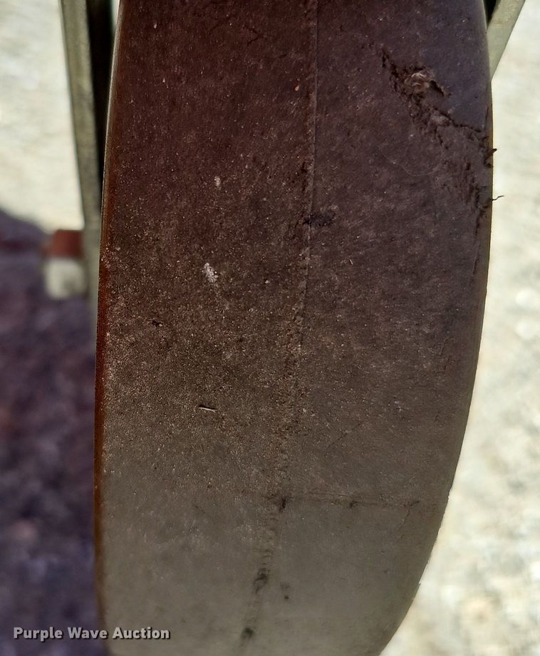 image for item DQ1179 2016 Snorkel S3008P  scissor lift