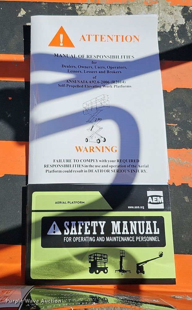 image for item DQ1179 2016 Snorkel S3008P  scissor lift