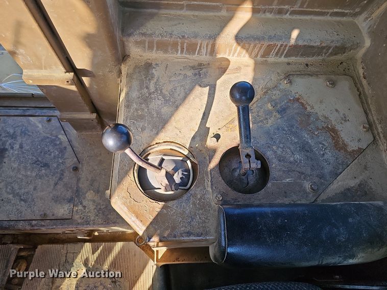 image for item DQ1181 1980 Caterpillar D9H  dozer