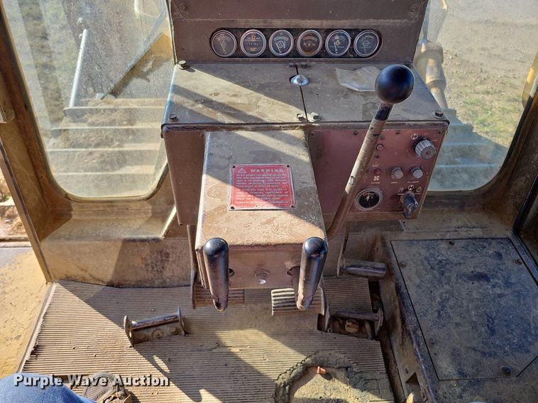 image for item DQ1181 1980 Caterpillar D9H  dozer