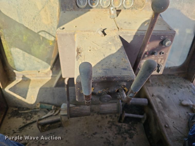 image for item DQ1182 1979 Caterpillar D9H dozer