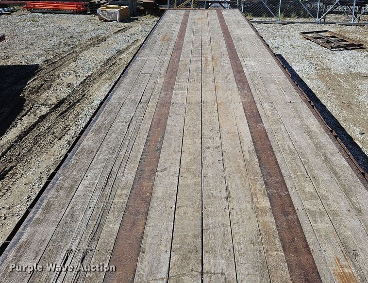 image for item DQ1200 1993 Fontaine FTW-5-8048SL  flatbed trailer