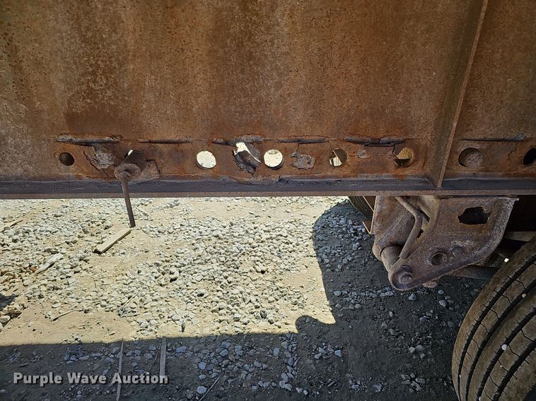 image for item DQ1200 1993 Fontaine FTW-5-8048SL  flatbed trailer