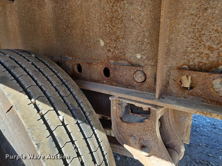 image for item DQ1200 1993 Fontaine FTW-5-8048SL  flatbed trailer