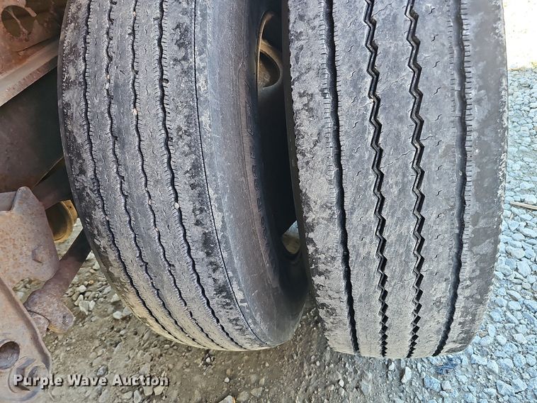 image for item DQ1200 1993 Fontaine FTW-5-8048SL  flatbed trailer