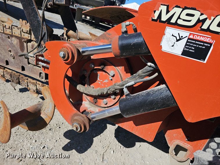 image for item DQ1201 2007 Ditch Witch RT95  trencher