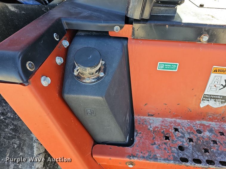 image for item DQ1201 2007 Ditch Witch RT95  trencher