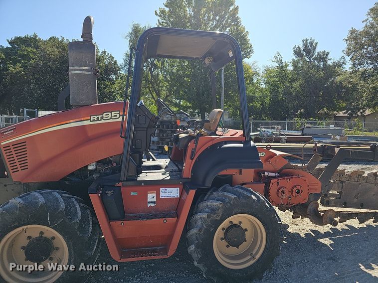 image for item DQ1201 2007 Ditch Witch RT95  trencher